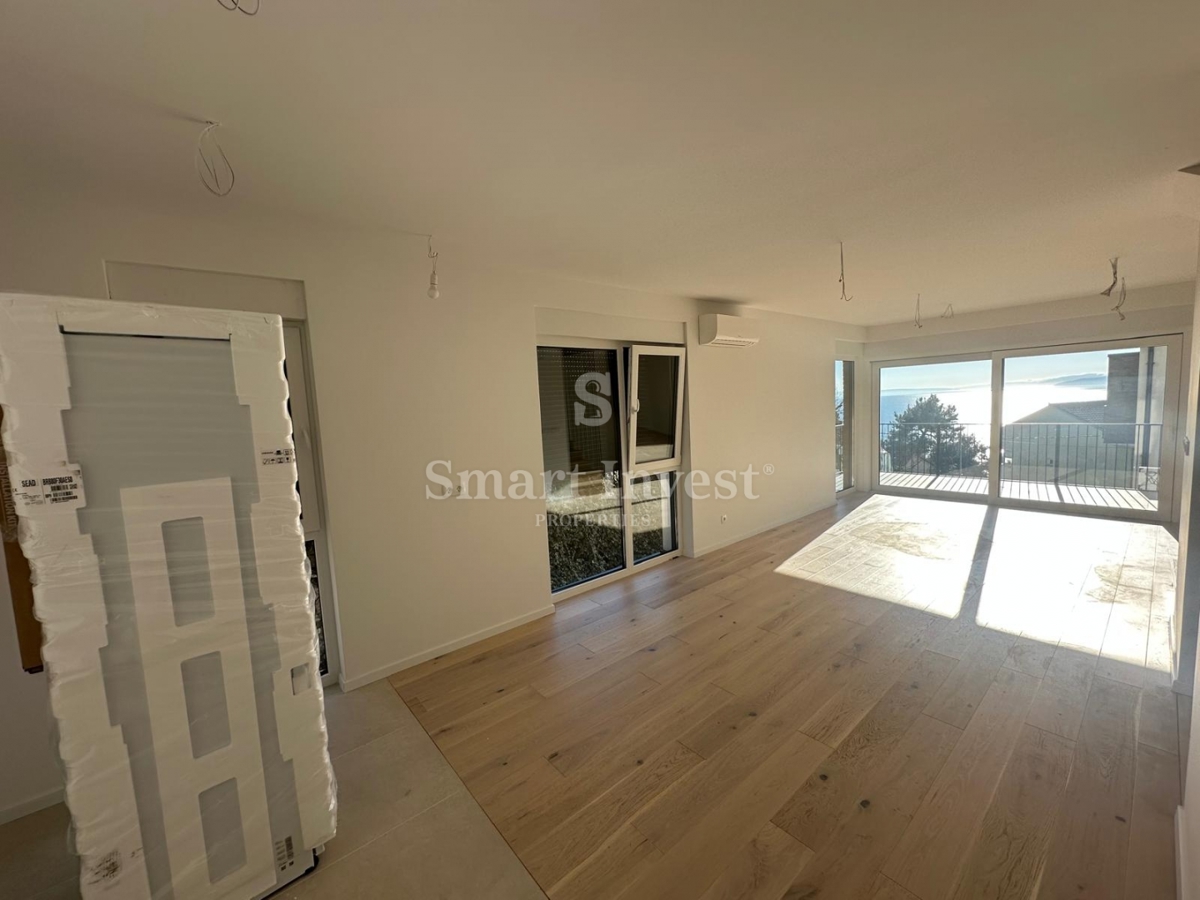 OPATIJA, Nuovo appartamento trilocale con vista mare, in vendita