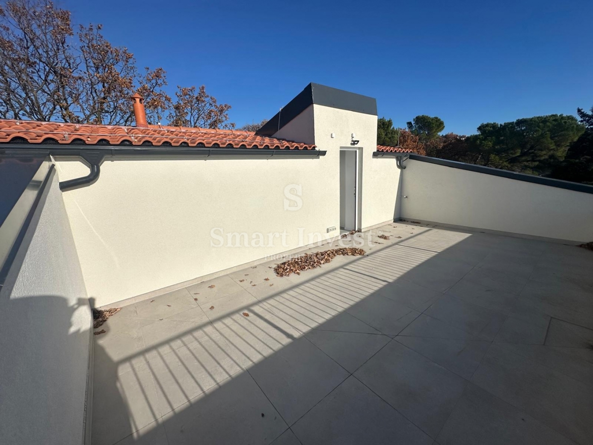 OPATIJA, Nuovo appartamento trilocale con vista mare, in vendita