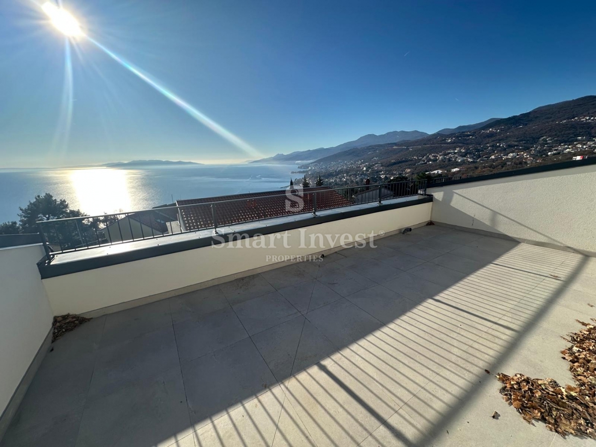 OPATIJA, Nuovo appartamento trilocale con vista mare, in vendita