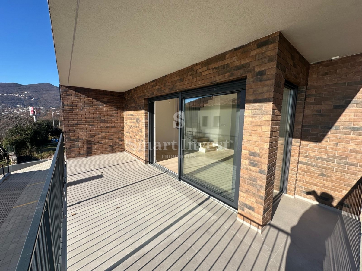 OPATIJA, Nuovo appartamento trilocale con vista mare, in vendita