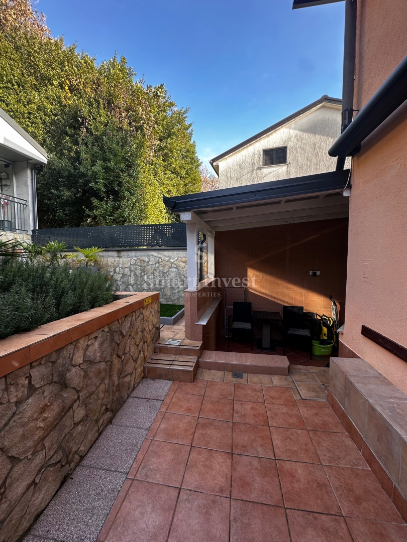 ABBAZIA, appartamento diviso in 2 appartamenti, con vista mare e giardino