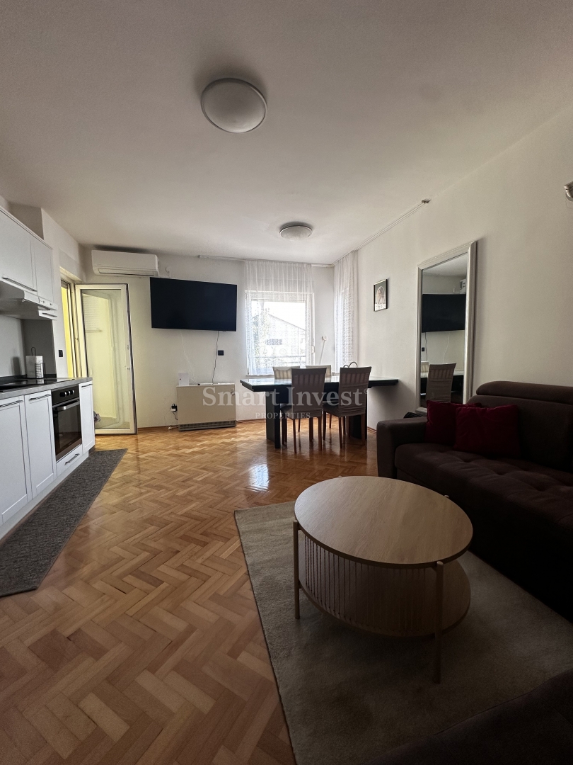 ABBAZIA, appartamento diviso in 2 appartamenti, con vista mare e giardino