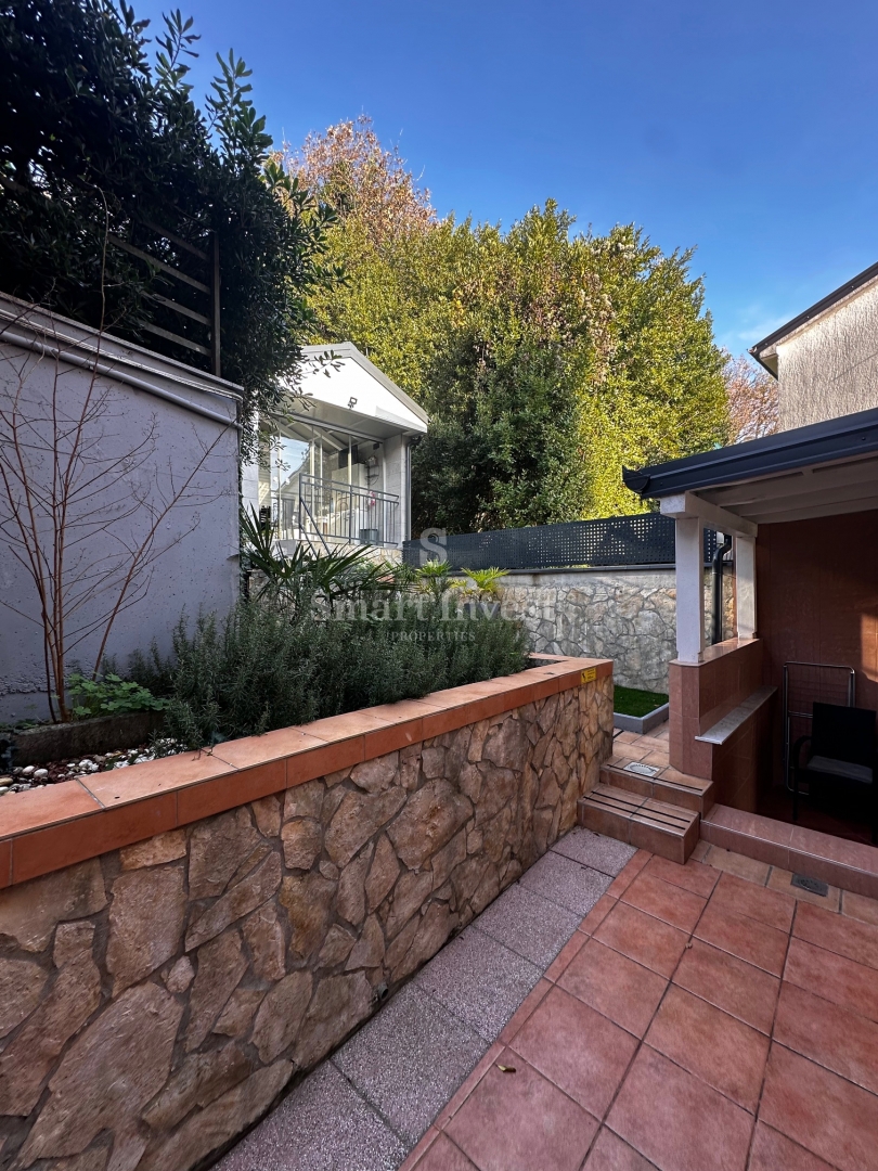 ABBAZIA, appartamento diviso in 2 appartamenti, con vista mare e giardino