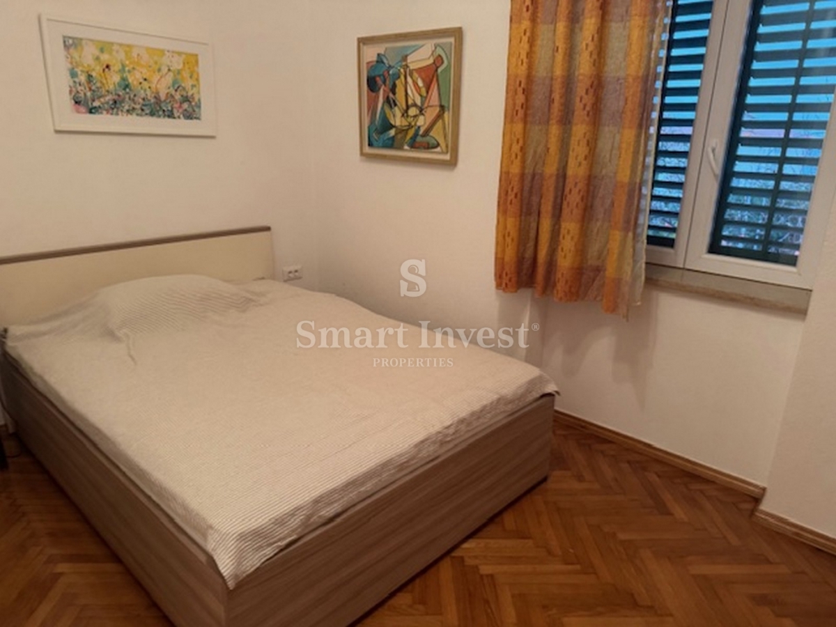 ABBAZIA - CENTRO, spazioso appartamento in villa, a 50 m dal mare