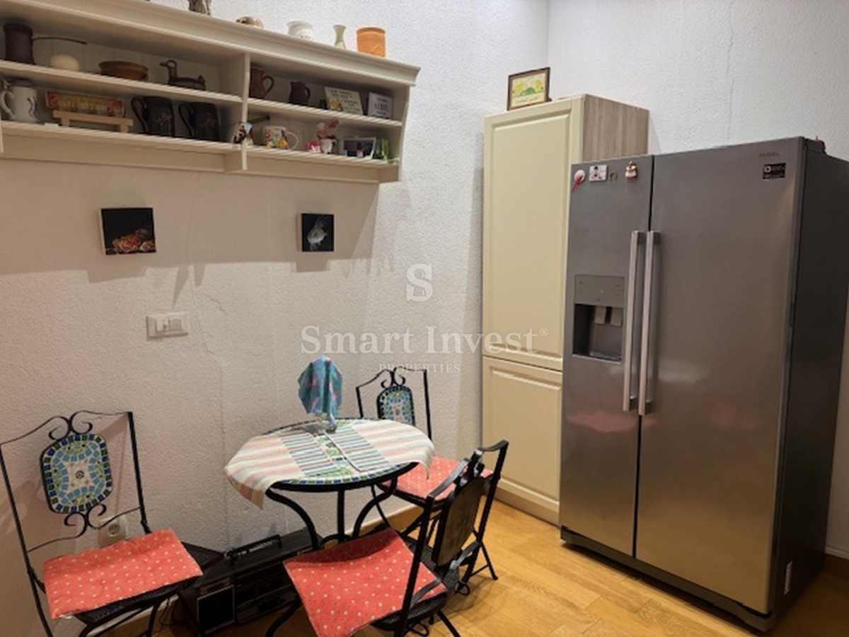 ABBAZIA - CENTRO, spazioso appartamento in villa, a 50 m dal mare