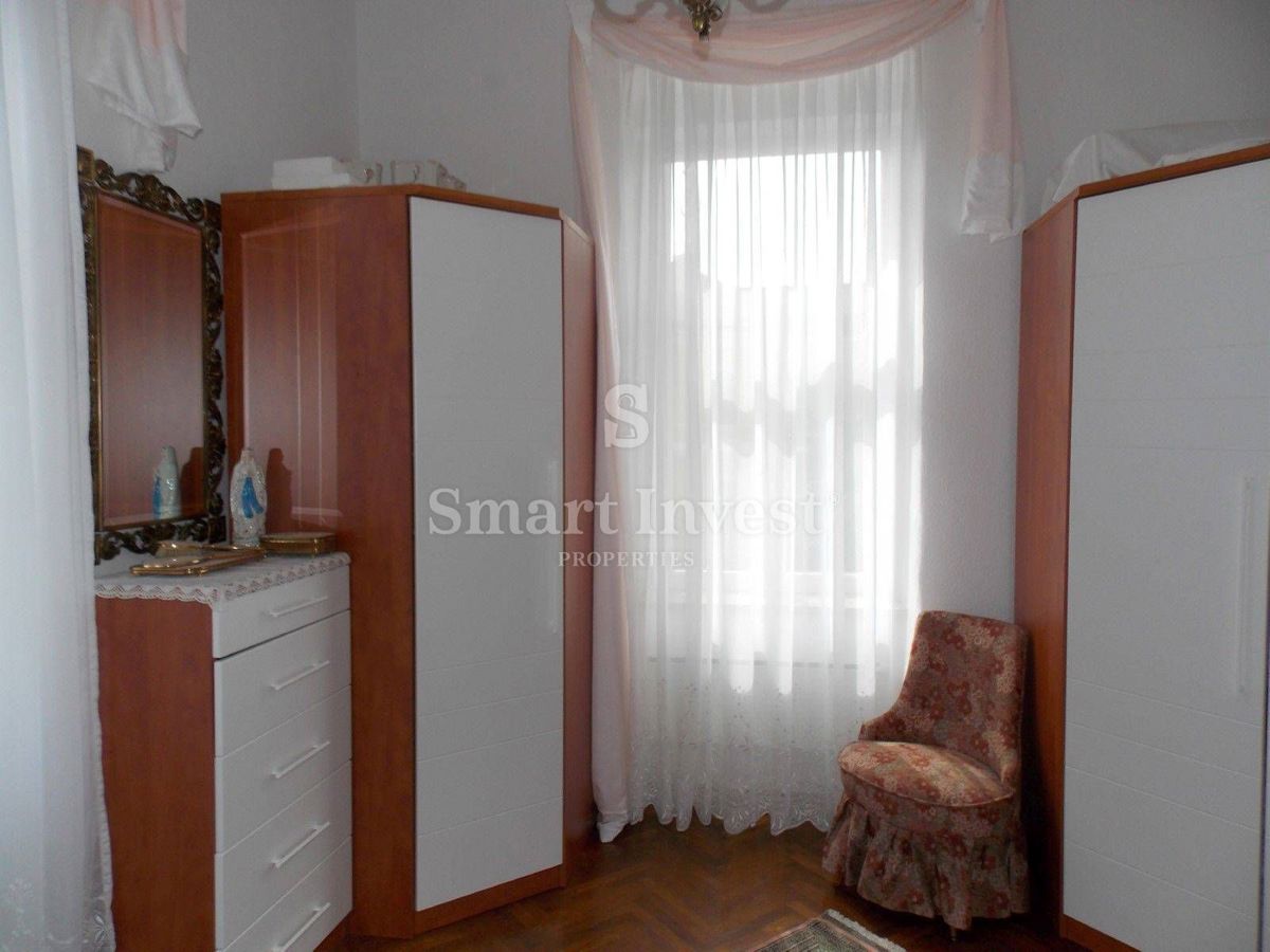 ABBAZIA - CENTRO, spazioso appartamento in villa, a 50 m dal mare