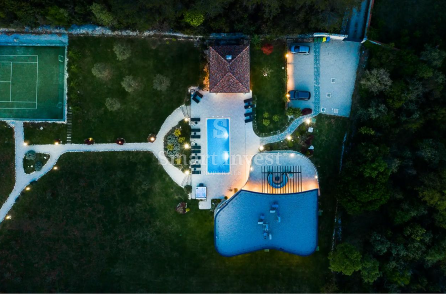 ISTRIA – SVETVINČENAT, villa di lusso su un terreno di 8.686 m²
