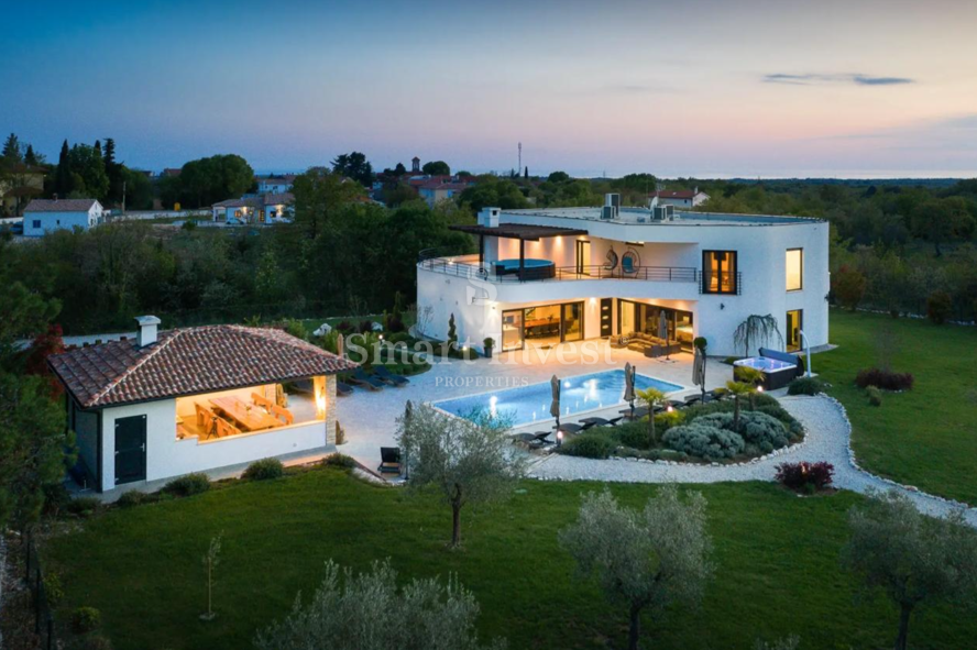 ISTRIA – SVETVINČENAT, villa di lusso su un terreno di 8.686 m²