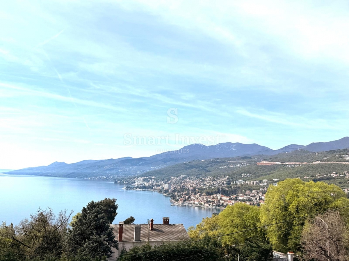 ABBAZIA - PAVLOVAC, casa con 2 appartamenti, garage e vista mare
