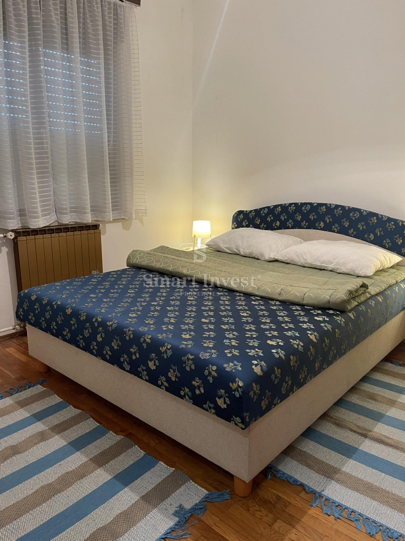 ABBAZIA - PAVLOVAC, casa con 2 appartamenti, garage e vista mare