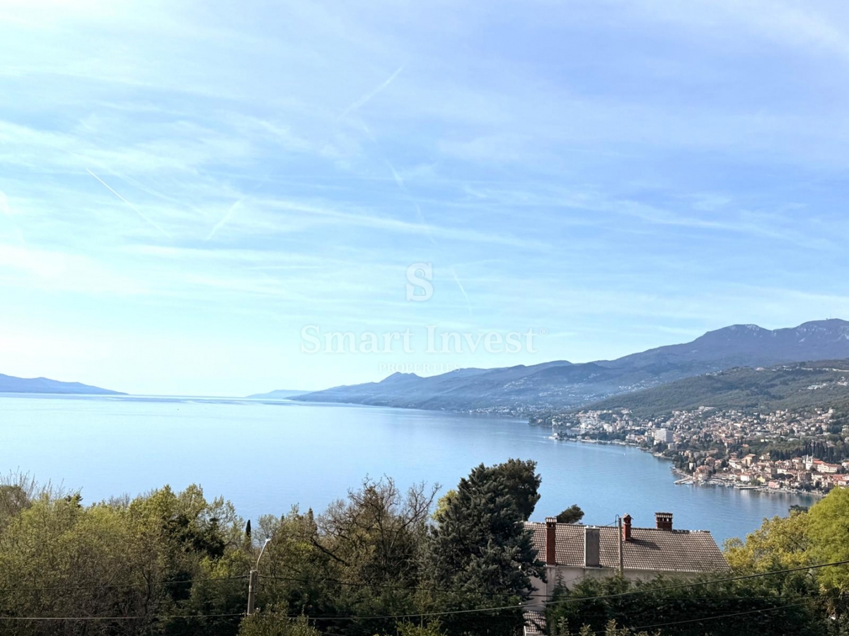 ABBAZIA - PAVLOVAC, casa con 2 appartamenti, garage e vista mare