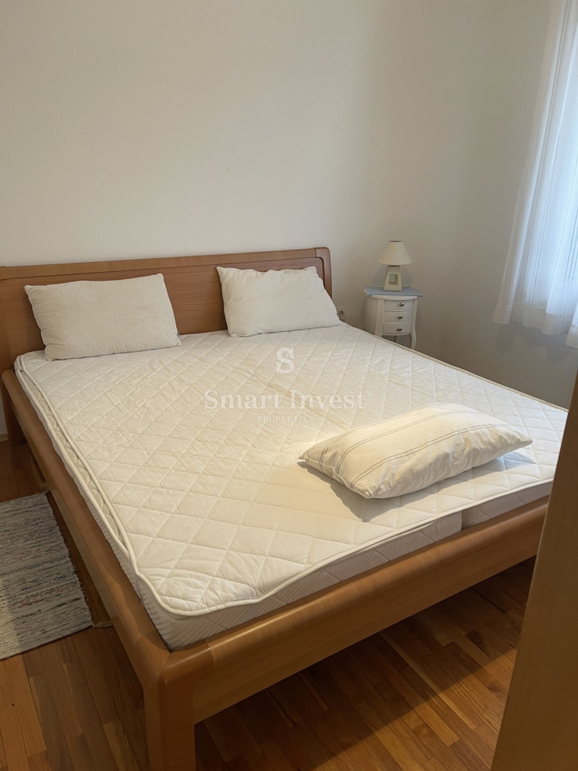 ABBAZIA - PAVLOVAC, casa con 2 appartamenti, garage e vista mare