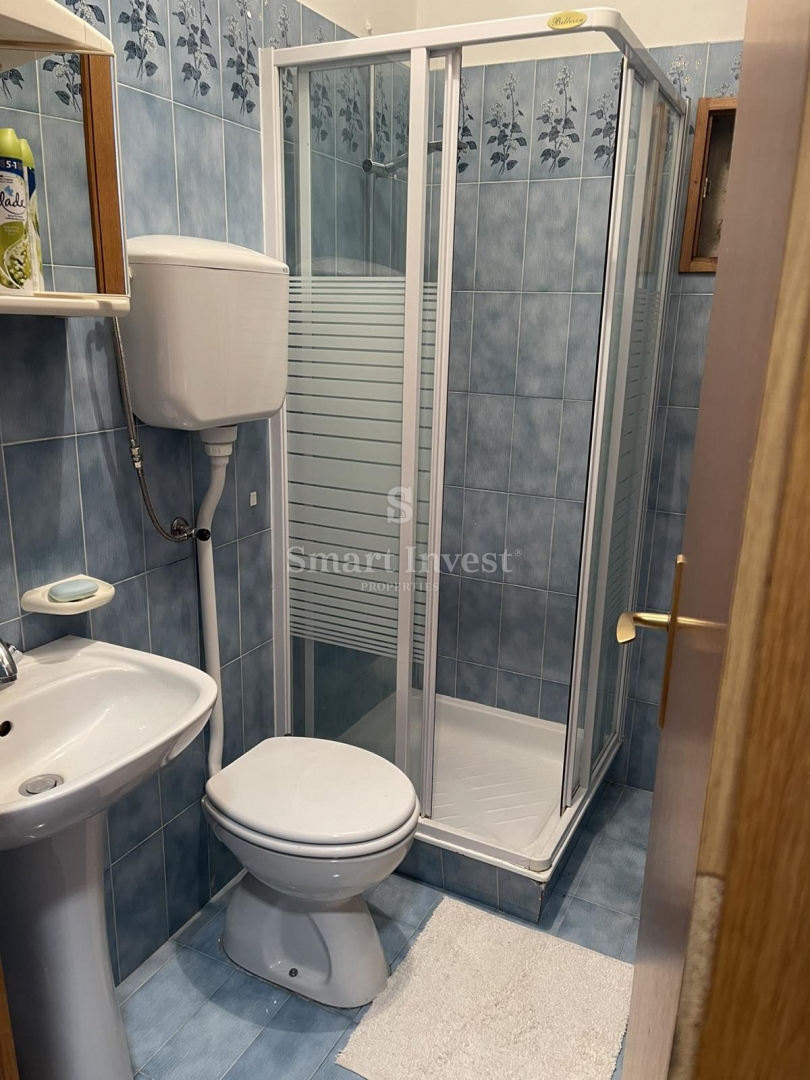 ABBAZIA - PAVLOVAC, casa con 2 appartamenti, garage e vista mare