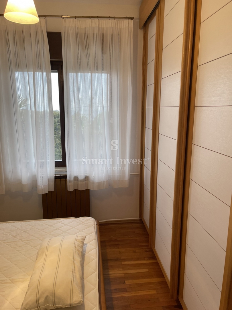 ABBAZIA - PAVLOVAC, casa con 2 appartamenti, garage e vista mare