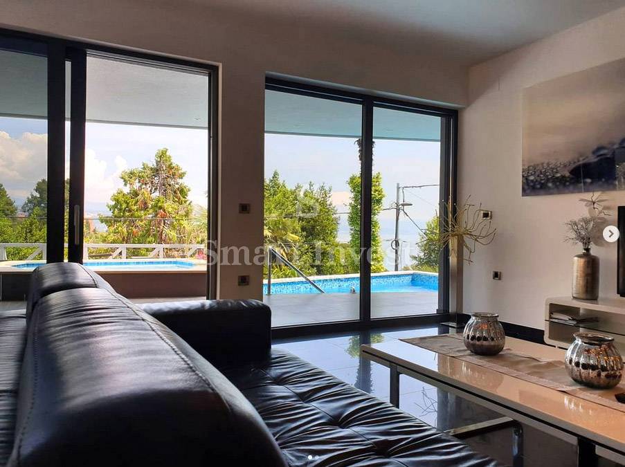 ABBAZIA - CENTRO, Villa esclusiva con vista mare, 100 m dal mare!