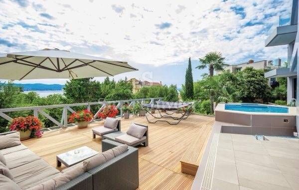 ABBAZIA - CENTRO, Villa esclusiva con vista mare, 100 m dal mare!