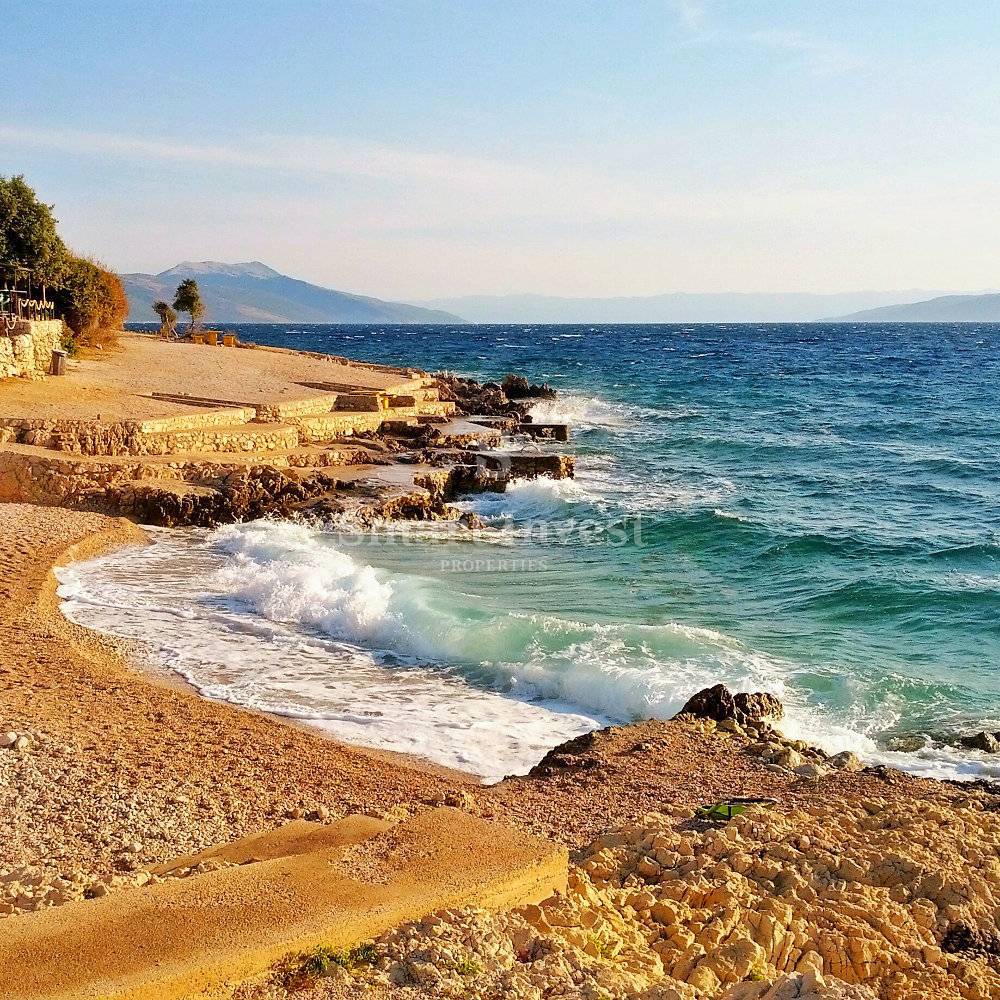 ISTRIA, RABAC - LABIN, HOUSE WITH 6 APARTMENTS NEAR THE SEA