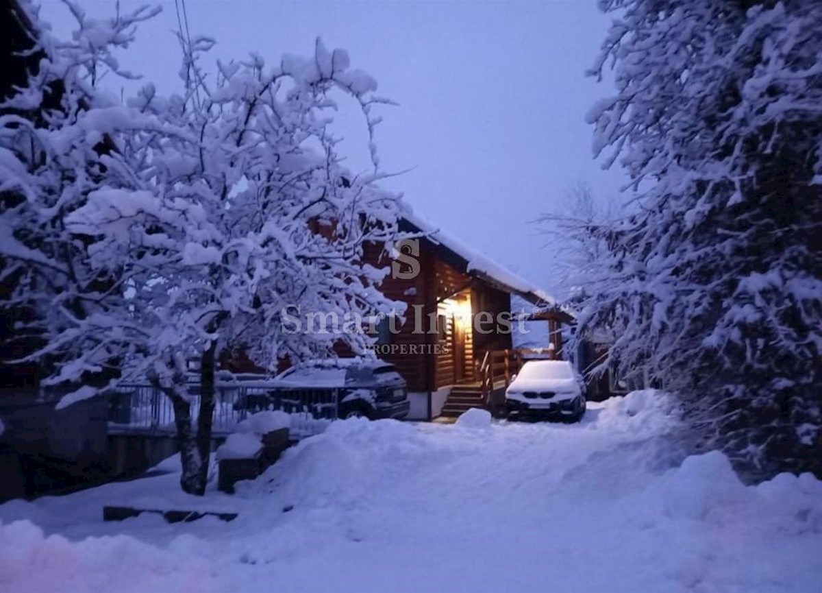 GORSKI KOTAR - DELNICE, A fairy-tale holiday house with a view of the mountains 