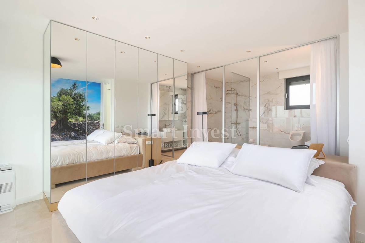 ISOLA DI PAG, lussuosa villa bifamiliare con piscina e vista mare, a 100 m dal mare!