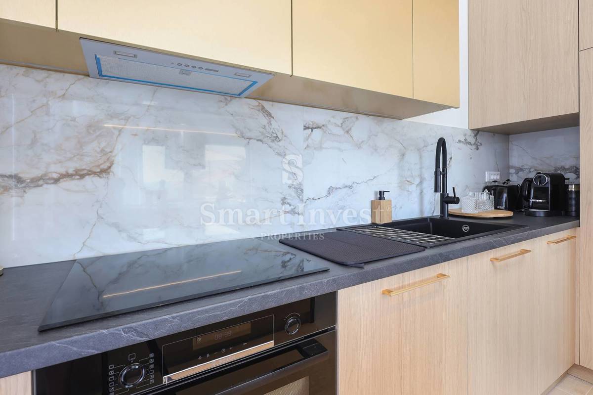 ISOLA DI PAG, lussuosa villa bifamiliare con piscina e vista mare, a 100 m dal mare!