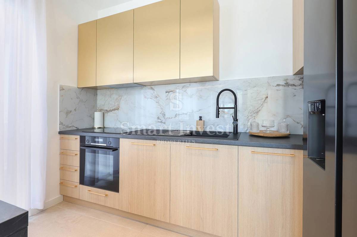 ISOLA DI PAG, lussuosa villa bifamiliare con piscina e vista mare, a 100 m dal mare!