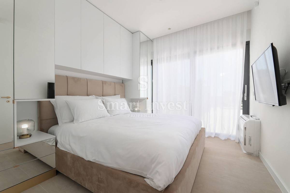 ISOLA DI PAG, lussuosa villa bifamiliare con piscina e vista mare, a 100 m dal mare!