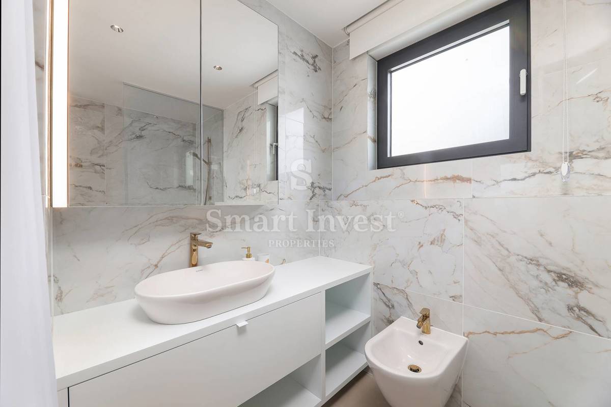 ISOLA DI PAG, lussuosa villa bifamiliare con piscina e vista mare, a 100 m dal mare!