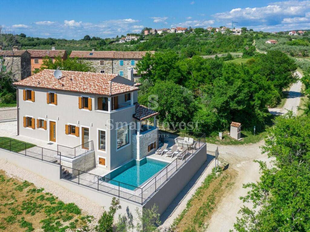 ISTRIA - BUIE, villa in pietra con piscina e vista mare