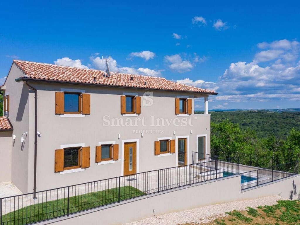 ISTRIA - BUIE, villa in pietra con piscina e vista mare
