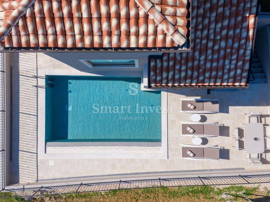 ISTRIA - BUIE, villa in pietra con piscina e vista mare
