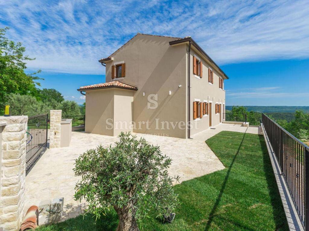 ISTRIA - BUIE, villa in pietra con piscina e vista mare