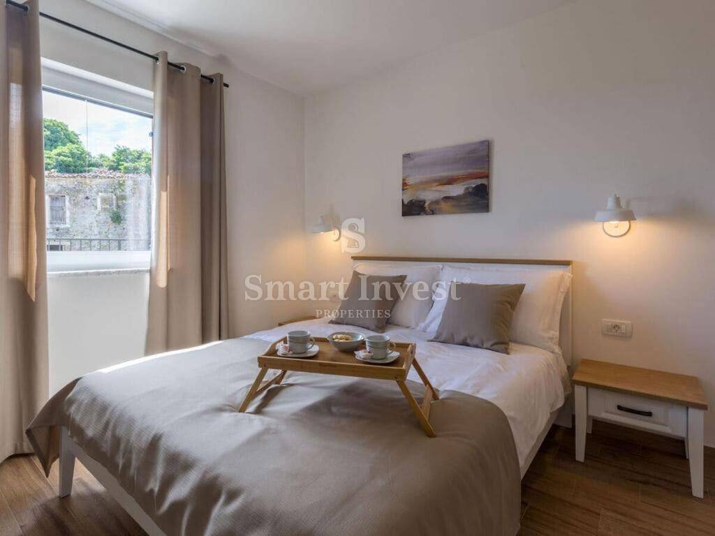 ISTRIA - BUIE, villa in pietra con piscina e vista mare