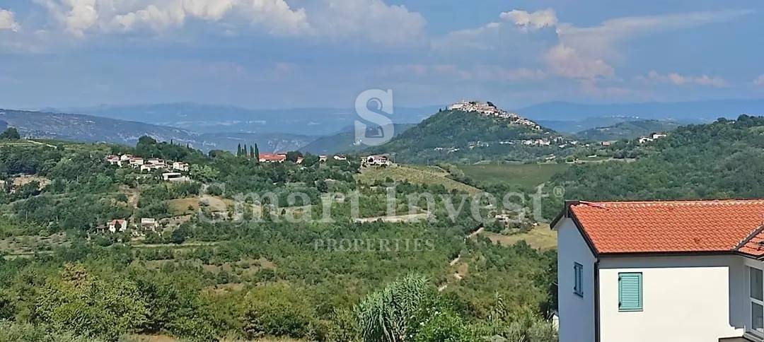 ISTRIA - MONTONA, terreno e casa con vista su Montona