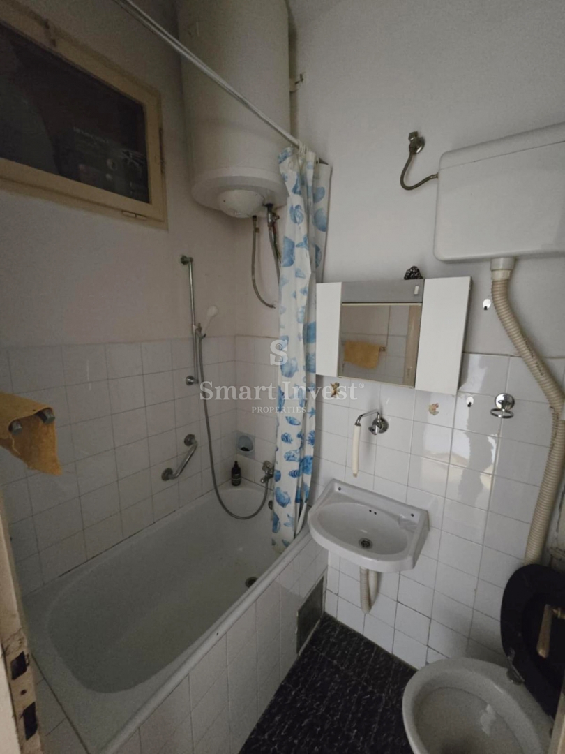 RIJEKA - CENTRO, appartamento da ristrutturare vicino al centro 