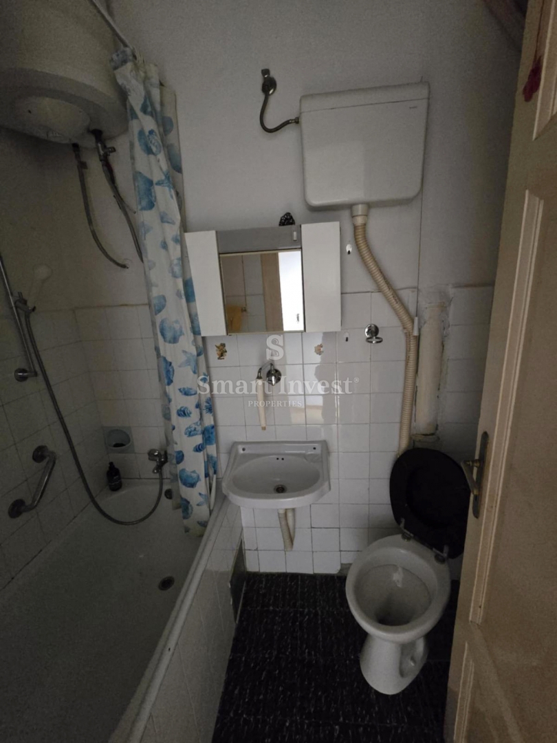 RIJEKA - CENTRO, appartamento da ristrutturare vicino al centro 