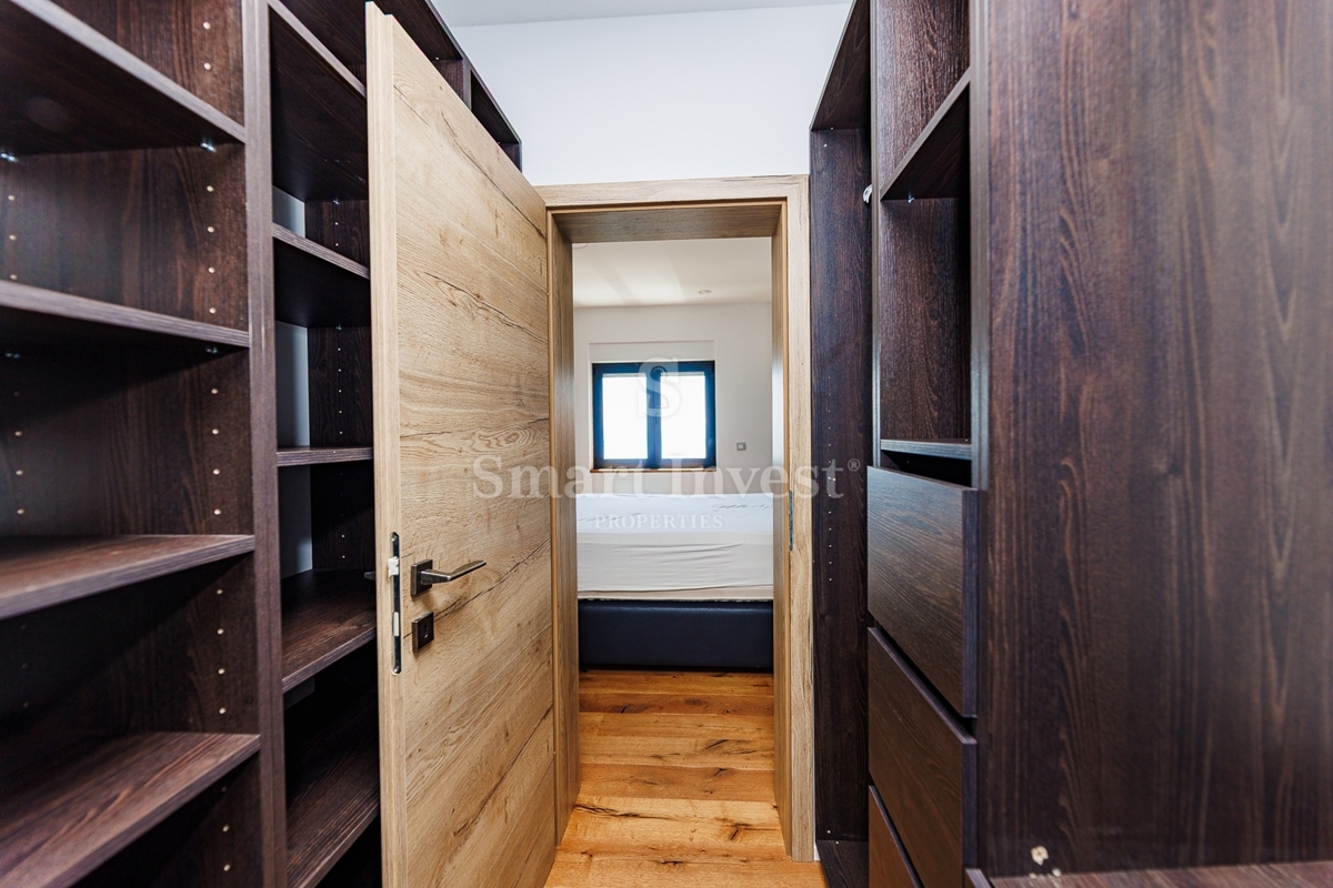 ABBAZIA - BREGI, casa moderna con piscina e vista mare