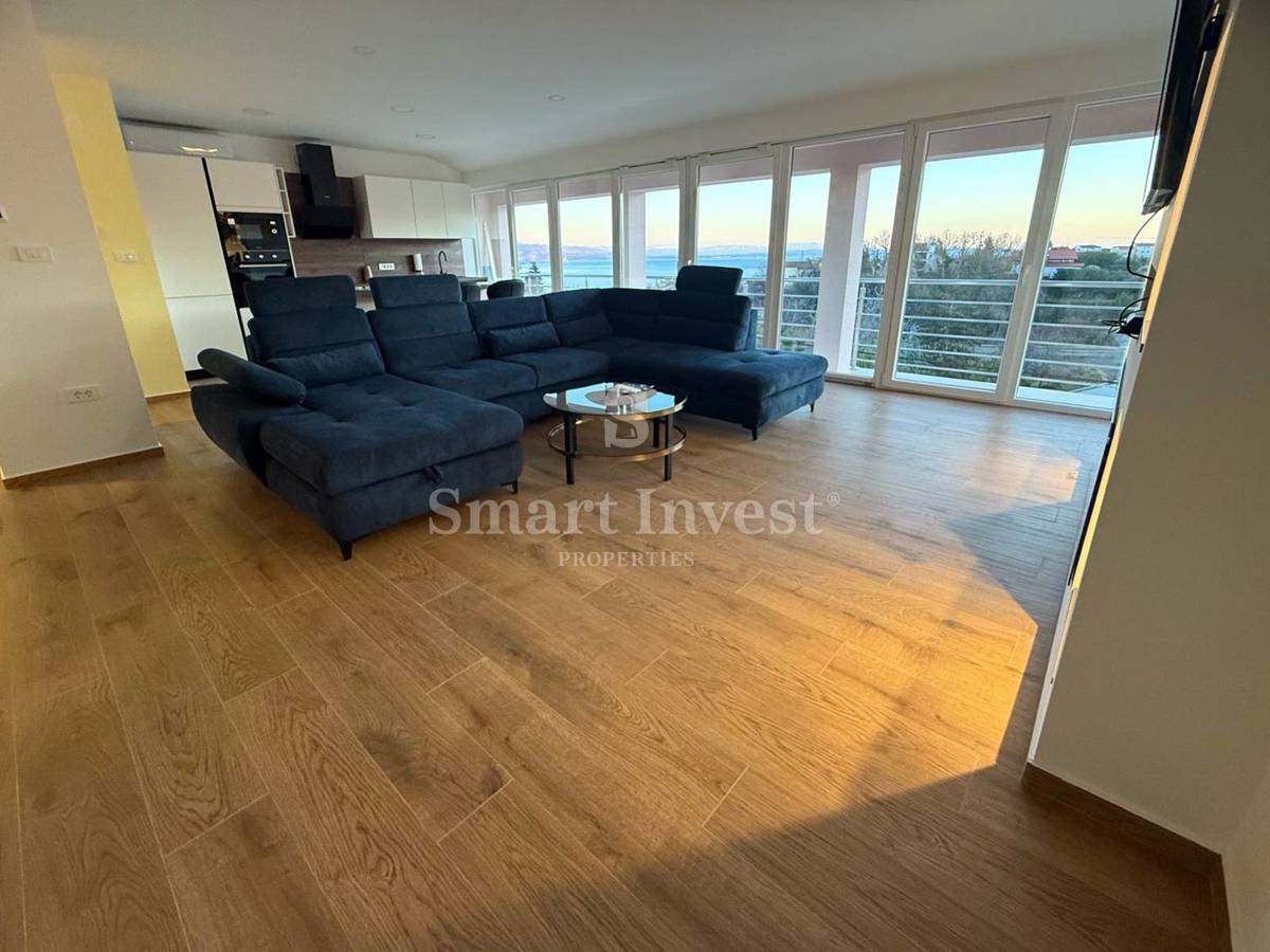 MATULJI, bellissimo appartamento con vista mare e parcheggio