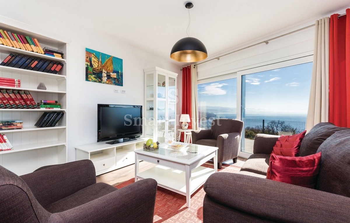 ABBAZIA - POBRI, appartamento con vista mare e parcheggio