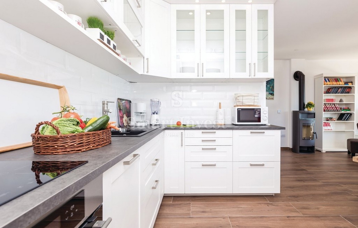 ABBAZIA - POBRI, appartamento con vista mare e parcheggio