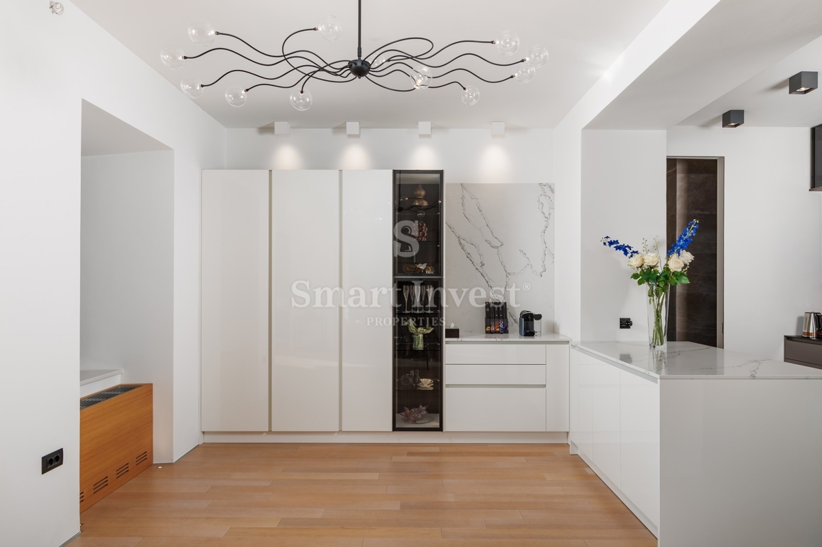 Casa Pećine, Rijeka, 300m2