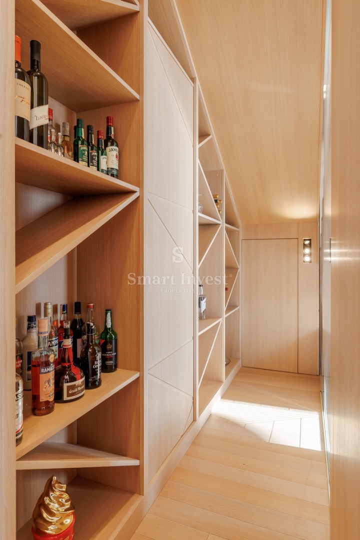 Casa Pećine, Rijeka, 300m2