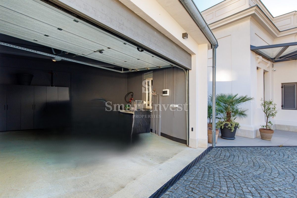 Casa Pećine, Rijeka, 300m2