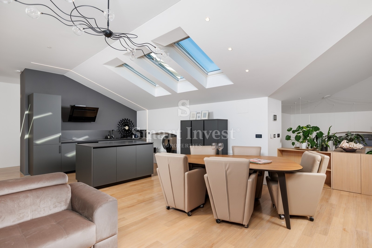 Casa Pećine, Rijeka, 300m2