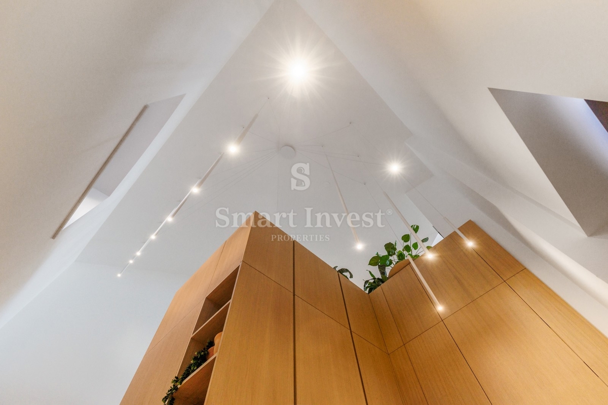 Casa Pećine, Rijeka, 300m2