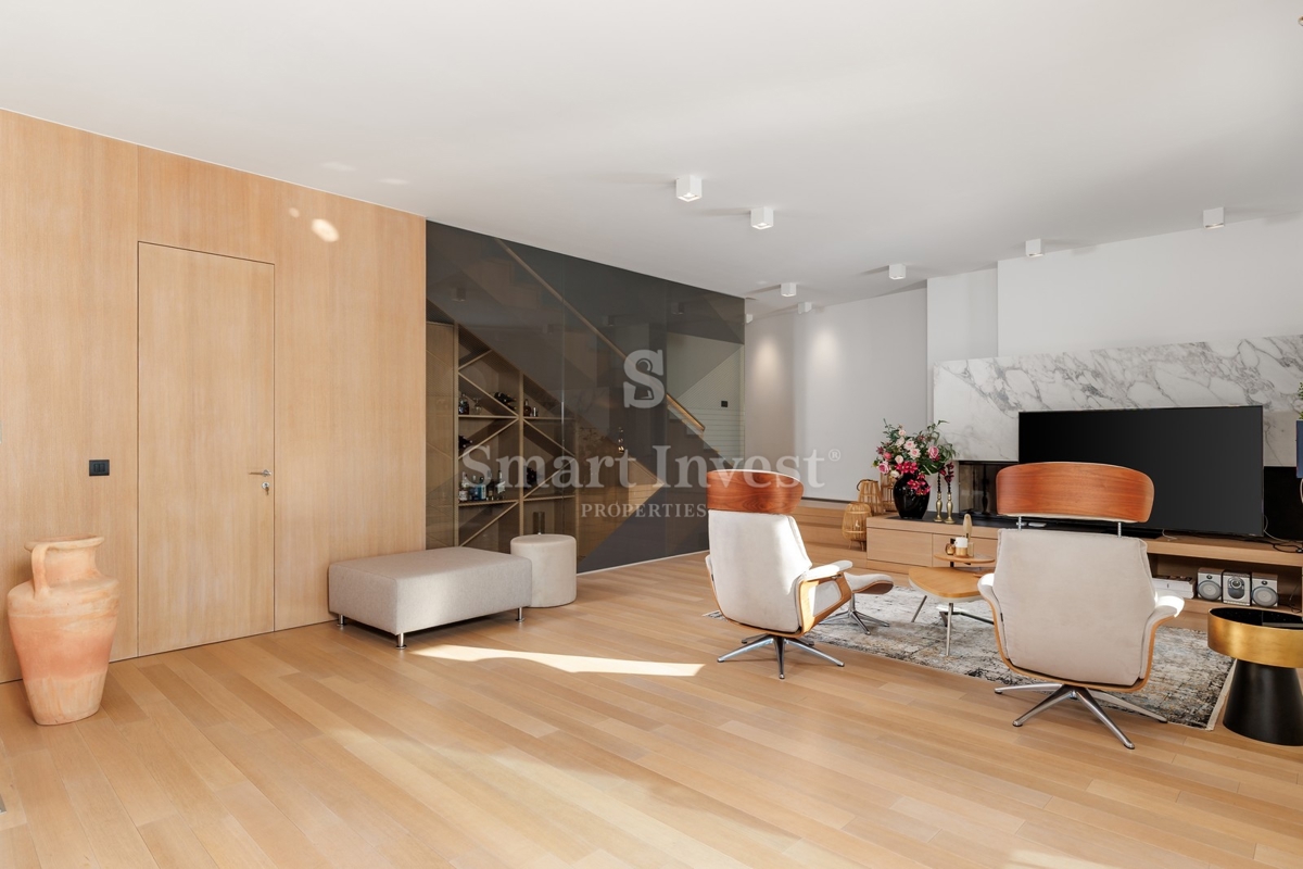 Casa Pećine, Rijeka, 300m2