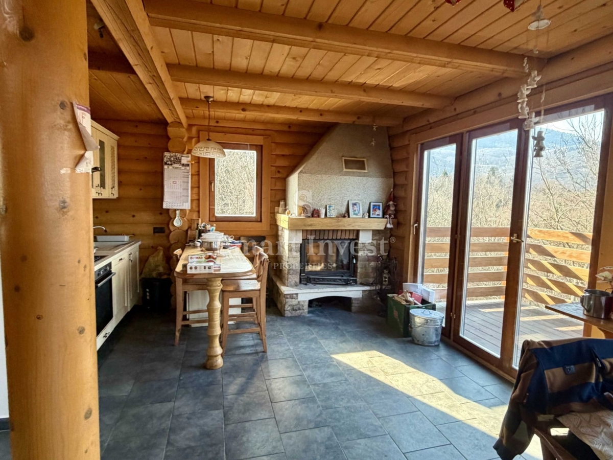 DELNICE, affascinante casa in legno immersa nella natura