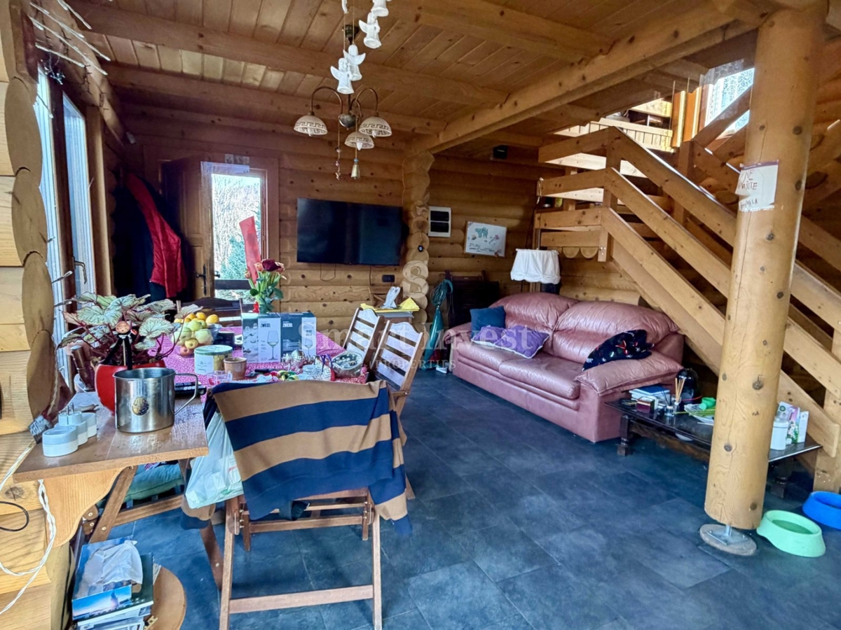 DELNICE, affascinante casa in legno immersa nella natura