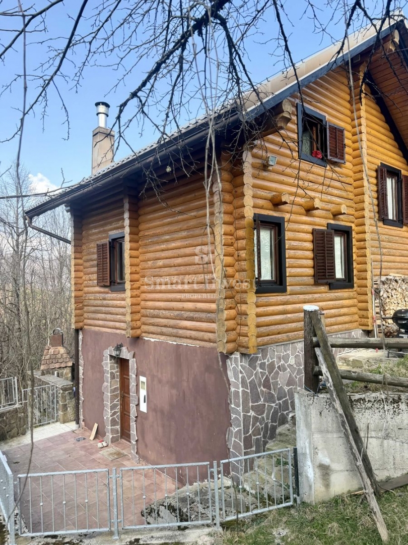 DELNICE, affascinante casa in legno immersa nella natura