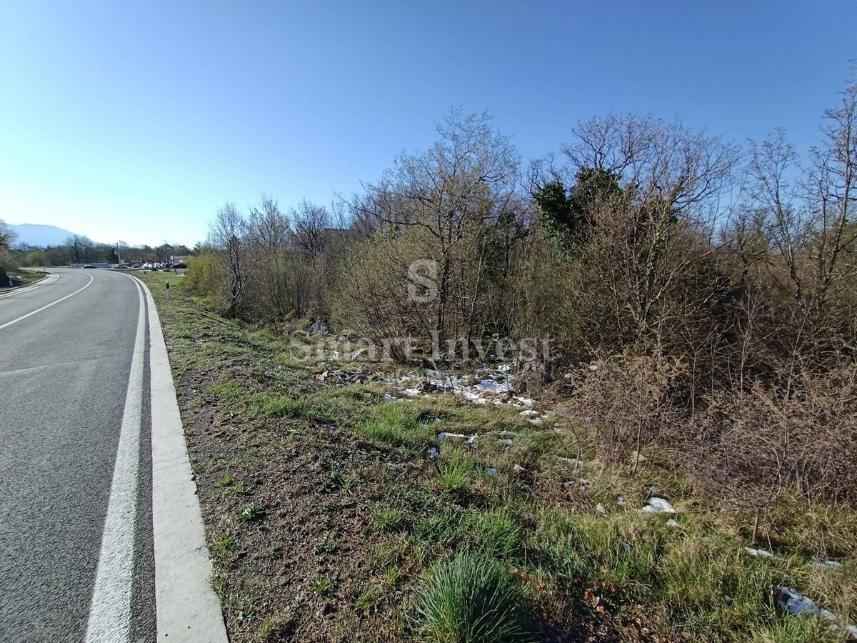 ISTRIA - LUPOGLAV, BUILDING LAND OF 15.009 M2, INDUSTRIAL AREA