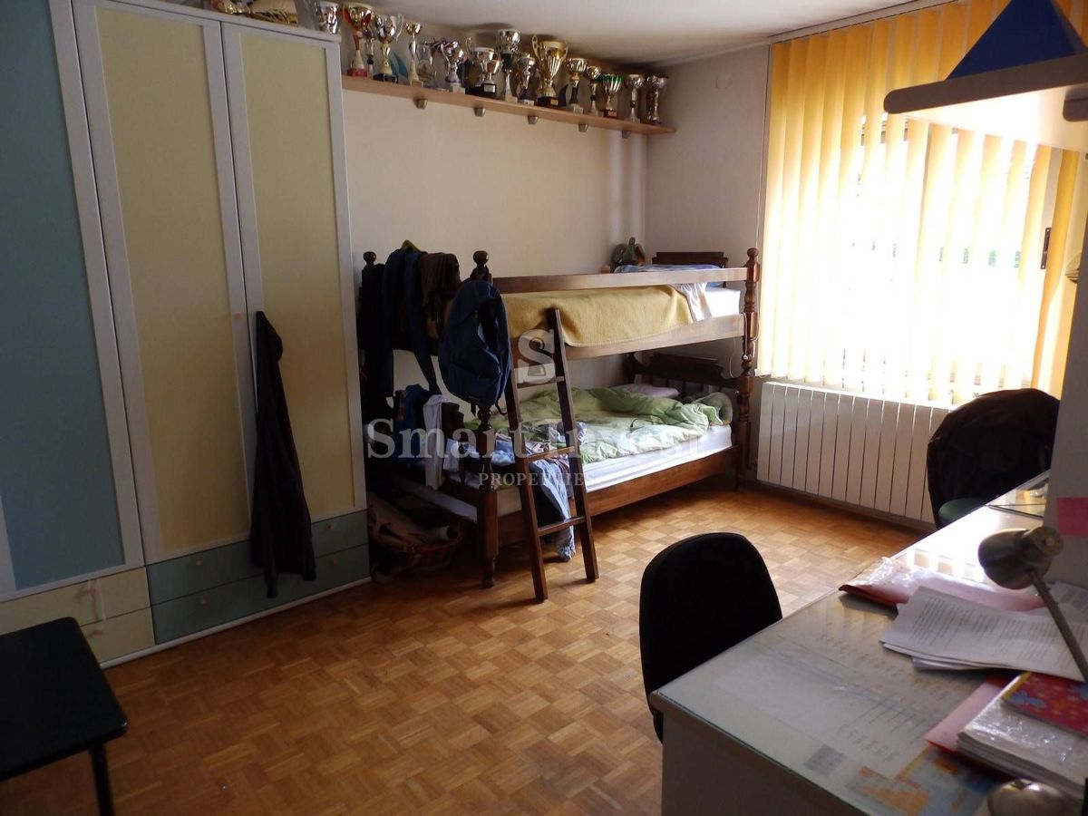 Casa Viškovo, 917m2